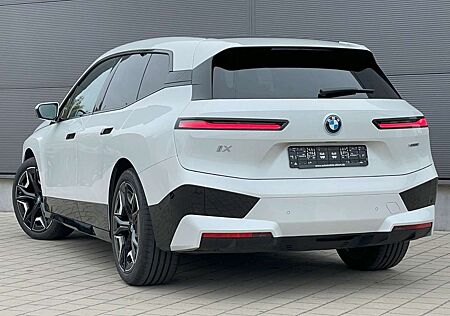 BMW iX 50 xDrive*Pano Sky*2-Achs Luft*H/K*Sitzbelüft