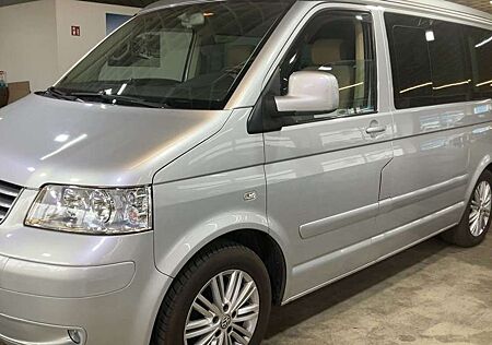 VW T5 California Volkswagen 2.5 TDI Comfortline