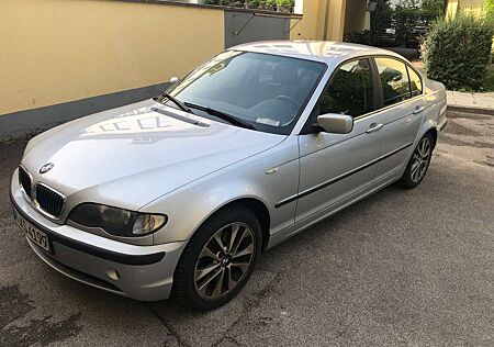 BMW 320i 320