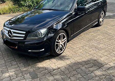 Mercedes-Benz C 220 C-Klasse T-Modell Diesel T CDI mit AMG-Paket