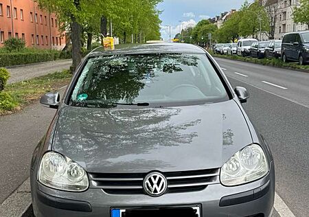 VW Golf Volkswagen 1.6 Automatik
