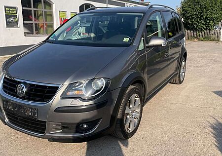 VW Touran Volkswagen CrossTouran Tempomat 8x Räder Sitzheizung
