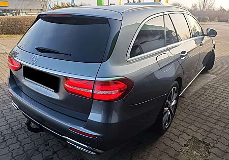 Mercedes-Benz E 200 dT Avantgarde,Wide, Burmester, Pano,AHK,LED