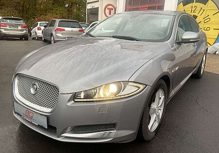 Jaguar XF 2.2 D Xenon Klima Kamera Navi SHZ PDC