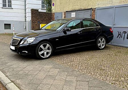 Mercedes-Benz E 200 CGI BlueEFFICIENCY Automatik Avantgarde