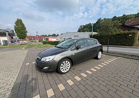 Opel Astra 1.4 Turbo Edition