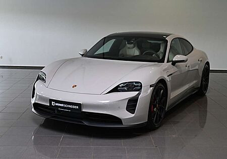 Porsche Taycan GTS ACC HUD Pano Clubleder Matrix 21