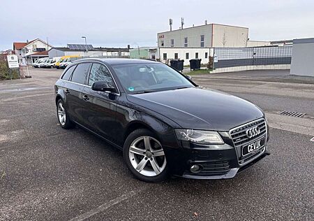 Audi A4 Avant Quattro*Bi-Xenon*Kamera*Leder*Navi*AHK*