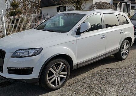 Audi Q7 3.0 TDI DPF quattro tiptronic