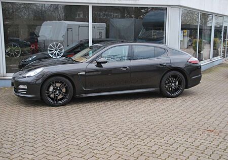 Porsche Panamera 4 S