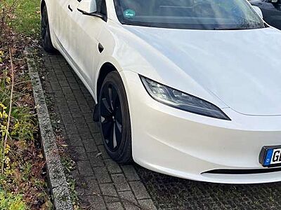 Tesla Model 3 Model 3 Standard Reichweite Plus Hinterradantrieb