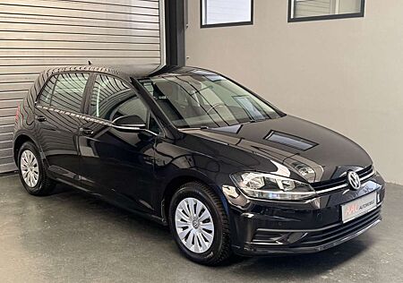 VW Golf Volkswagen VII Lim. Trendline DSG/Navi/Allwetter/PDC