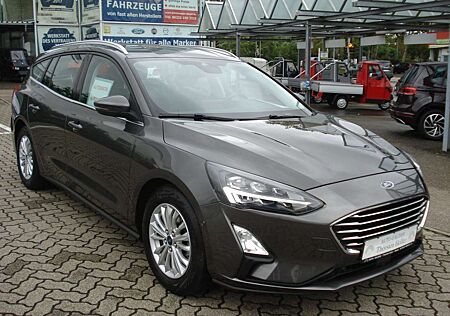 Ford Focus Turnier Titanium Automatik Navi Kamera