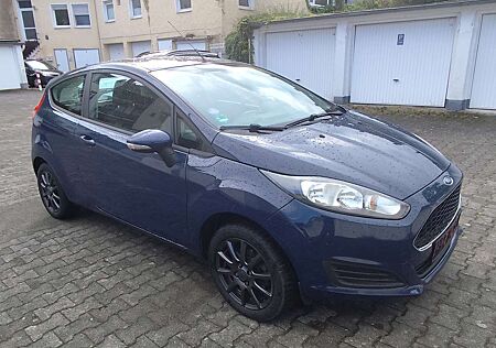 Ford Fiesta Ambiente Alufelgen Tüv neu USB Aux ZV Garantie