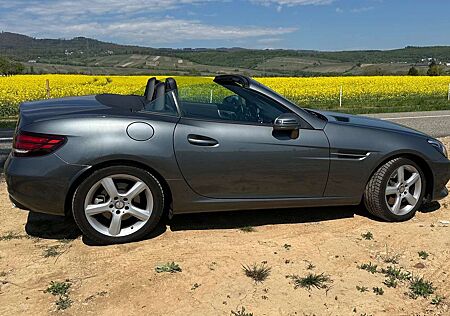 Mercedes-Benz SL 250 SLC 250 SLC 250 d 9G-TRONIC