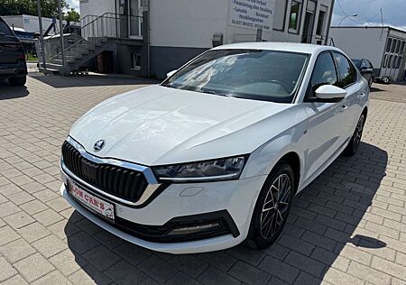 Skoda Octavia Lim. Clever/Navi/LED/Kamera/SHZ/PDC
