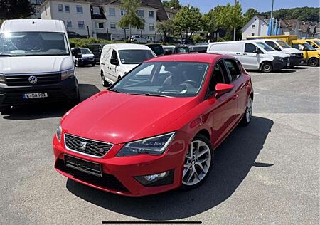 Seat Leon 1.8 TSI,FR,DSG,LED,AHK,PDC,ALU,SCHALTWIPPEN