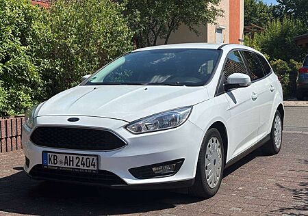 Ford Focus Turnier Diesel Turnier 1.5 TDCi DPF Start-St