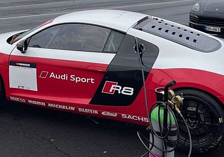 Audi R8 4.2 FSI quattro