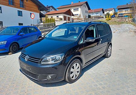 VW Touran Volkswagen 1.6 TDI Highline BlueMotion Technology