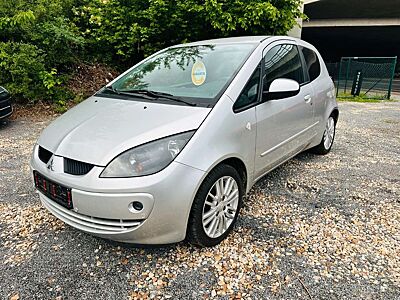 Mitsubishi Colt 1.3 Inform + Klima + Navi + Parksensoren