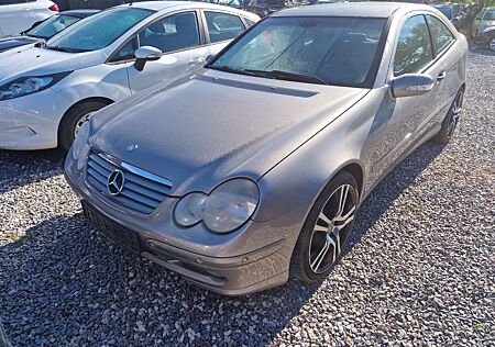 Mercedes-Benz C 200 Kompressor (203.742)