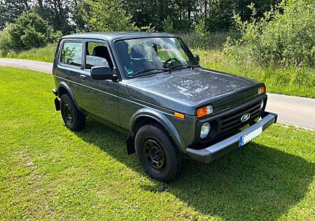 Lada Urban 4x4
