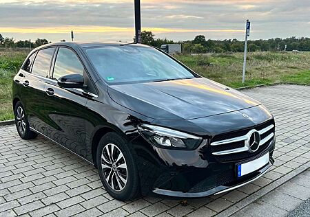 Mercedes-Benz B 200 d (247.012)
