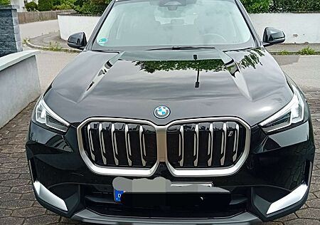 BMW iX1 xDrive 3.0e