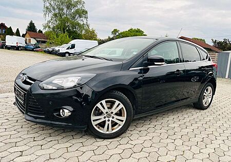 Ford Focus Lim. Titanium*Keyless* NAVI*SERVICE NEU*
