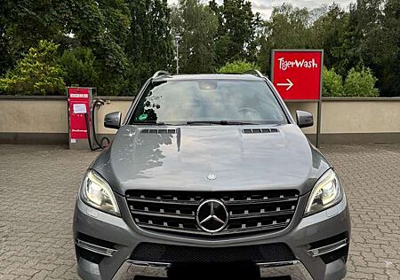 Mercedes-Benz ML 350 CDI BlueTec (166.024)