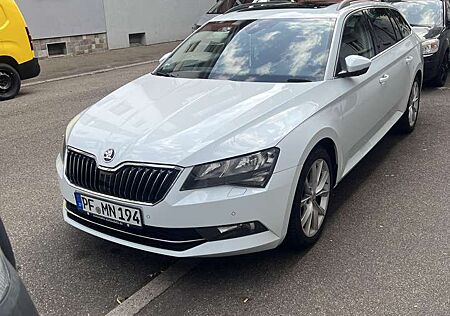 Skoda Superb Combi 2.0 TDI DSG Ambition