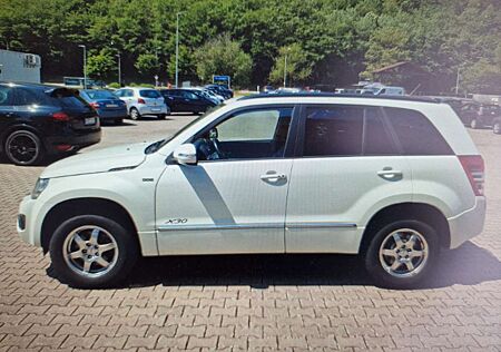Suzuki Grand Vitara 1.9 DDIS X 30 (5-trg.) LEDER, XENON, Neuwertig WR