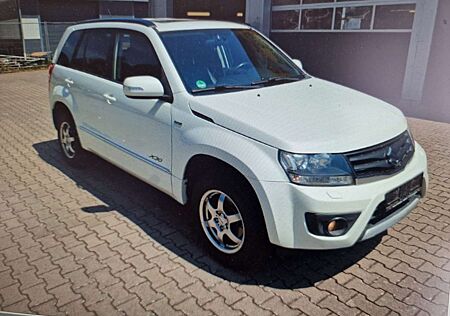 Suzuki Grand Vitara 1.9 DDIS X 30 (5-trg.) LEDER, XENON, Neuwertig WR