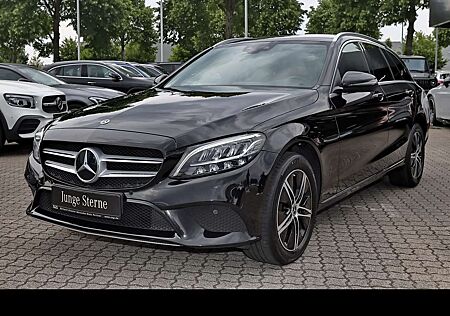 Mercedes-Benz C 220 d 4M T AVANTGARDE COMAND+AHK+LED+RüKam