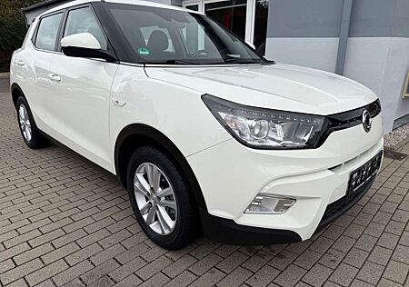 SsangYong Tivoli 1.6 e-XGi 160 QUARTZ Navi Shzg Alu 64tkm