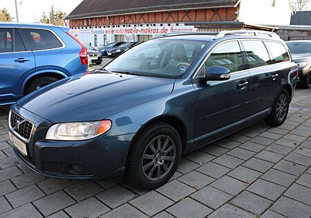 Volvo V70 D5 AWD Aut. Summum Leder BiXenon Navigation Standh