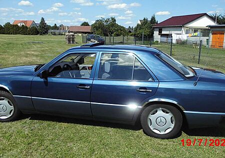Mercedes-Benz E 260 260 E