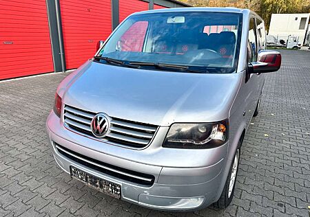VW T5 Transporter Volkswagen Bus Shuttle