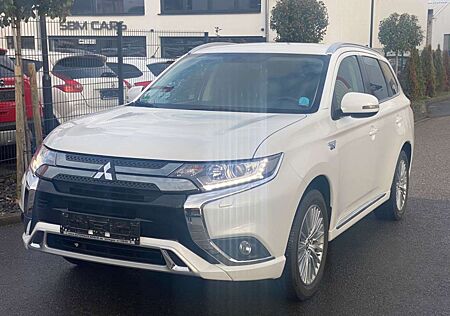 Mitsubishi Outlander PHEV Basis Spirit 4WD