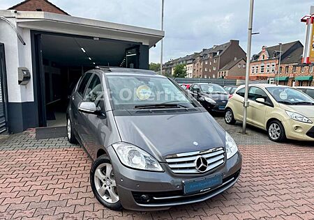 Mercedes-Benz A 170 *FACELIFT*1.HAND*PANORAMA*PDC*SZH*8 FACH.*