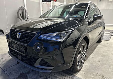Seat Arona 1,0TSI DSG FR 18´´ AHK Alcant. Full LED