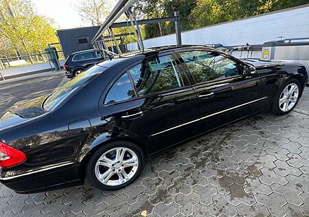 Mercedes-Benz E 200 Kompressor Automatik Avantgarde