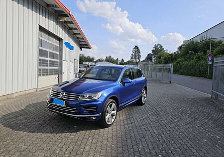 VW Touareg Volkswagen R Line V6 FSI Facelift Blue Motion