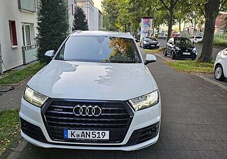 Audi Q7 3.0 TDI quattro tiptronic