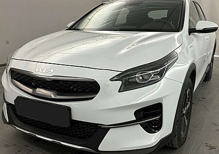 Kia XCeed 1.6 Aut.Vision Plug-in Hybrid+NAVI+KLIMATR+LED+PDC