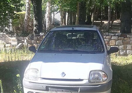 Renault Clio 1.2 ECON