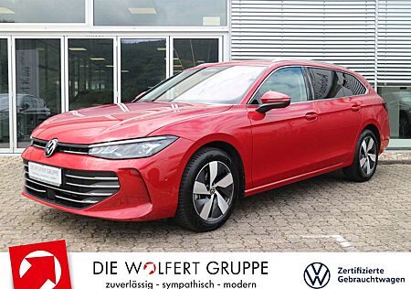 VW Passat Variant Volkswagen Passat Bussines 1.5 eTSI DSG PANO STHZG AHK RFK