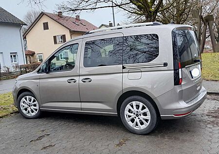 Ford Tourneo Connect Grand 2.0 EcoBlue Aut. TITANIUM