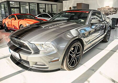 Ford Mustang 3,7 V6 LEDER XENON ALU